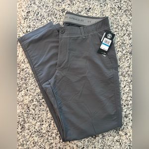 36/32 under armour men’s golf pants 
Straight. New with tags.